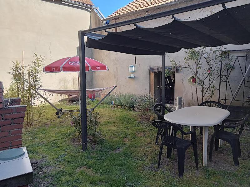 Appartement Le Labyrinthe Du Peintre Bransat Kültér fotó