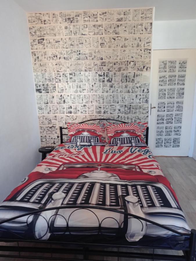 Appartement Le Labyrinthe Du Peintre Bransat Kültér fotó